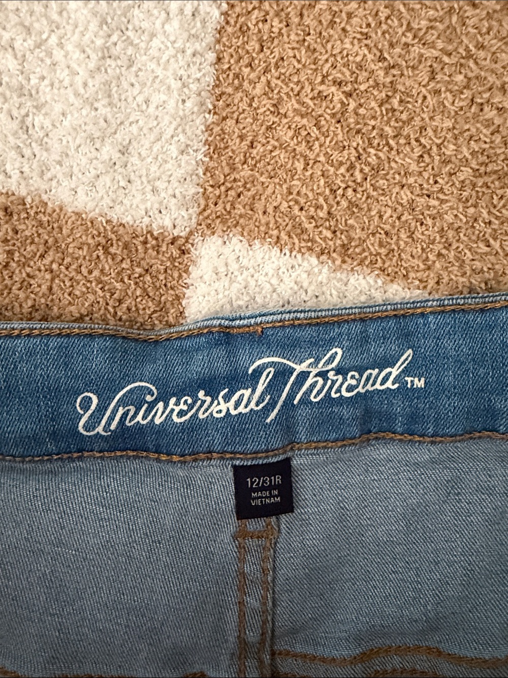 Universal Thread Denim Shorts - Picture 2 of 3